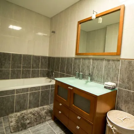 De Baixo Szálloda 4*